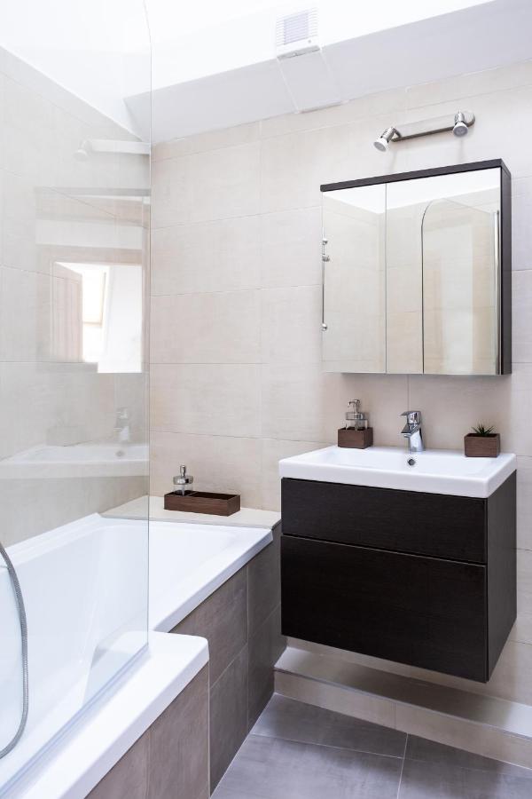 Sziklai Apartman เวสเปรม ภายนอก รูปภาพ