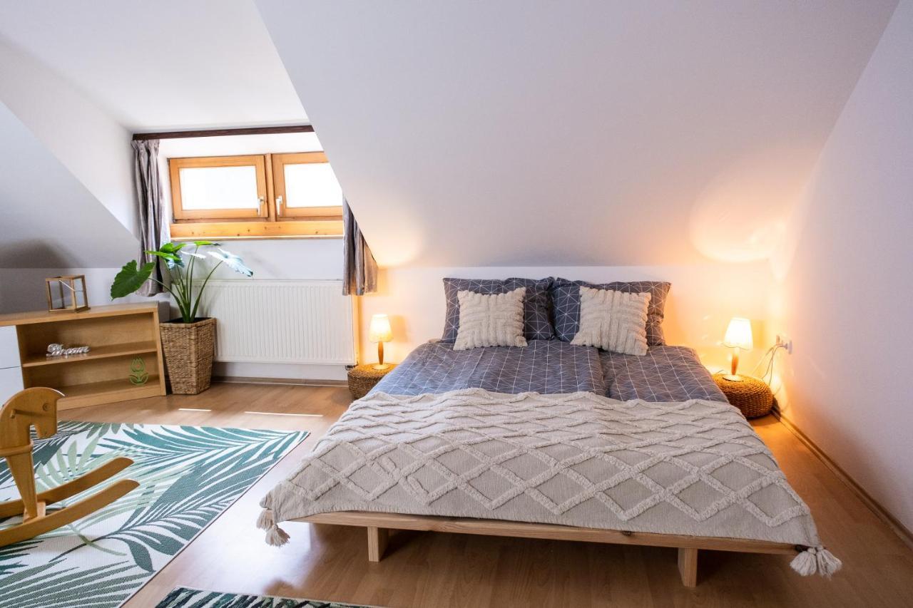 Sziklai Apartman เวสเปรม ภายนอก รูปภาพ