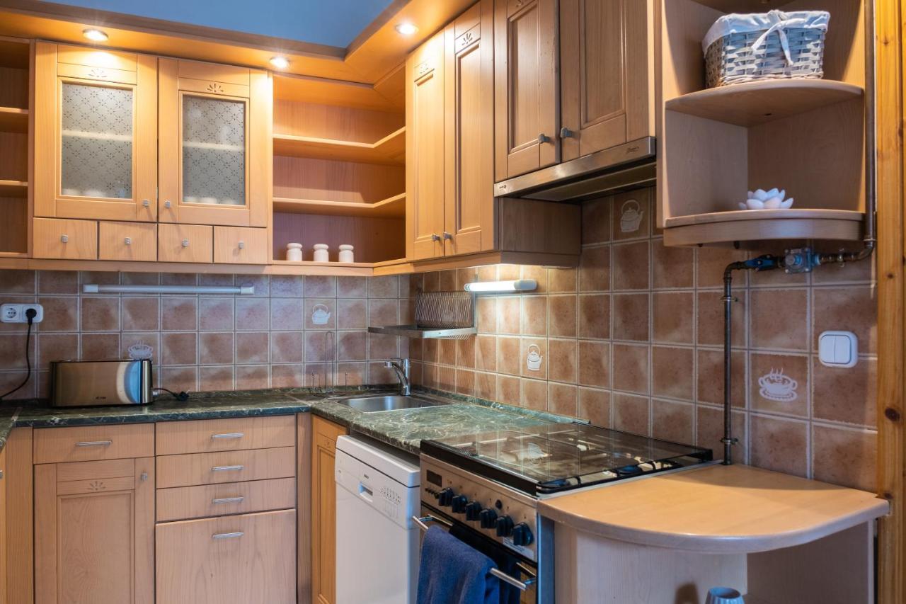 Sziklai Apartman เวสเปรม ภายนอก รูปภาพ