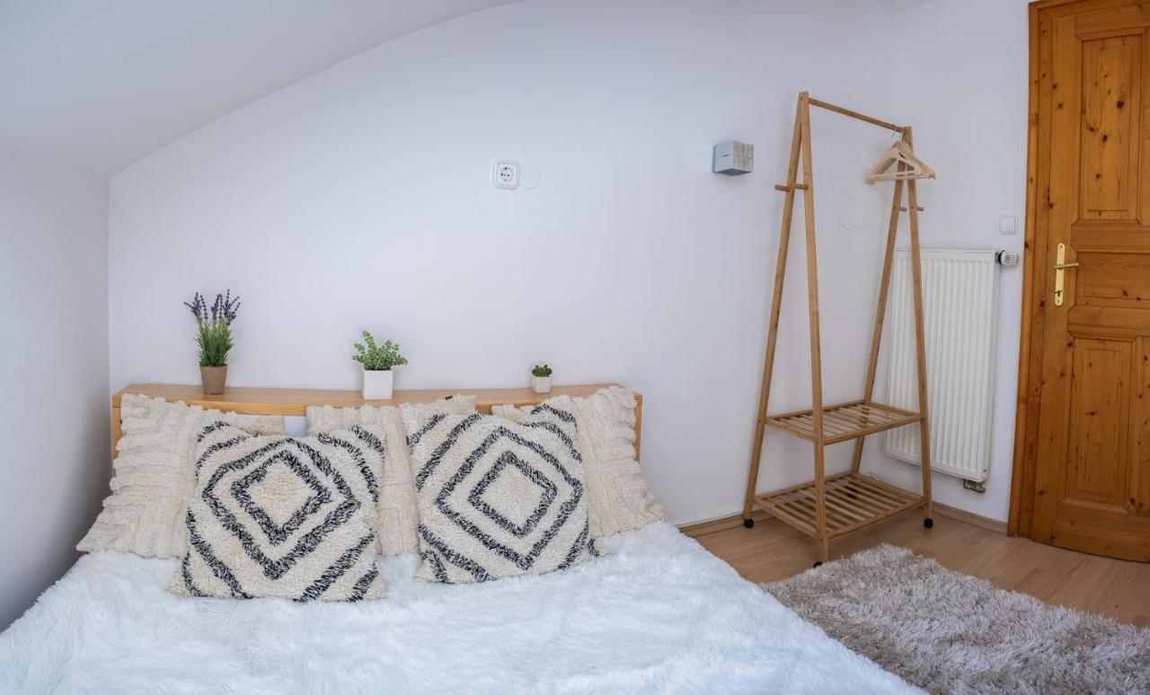 Sziklai Apartman เวสเปรม ภายนอก รูปภาพ