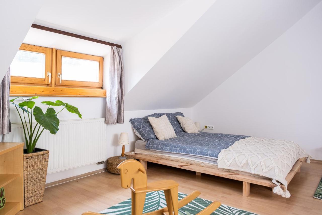 Sziklai Apartman เวสเปรม ภายนอก รูปภาพ